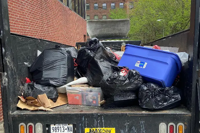 Junk Hauler in Yonkers, NY